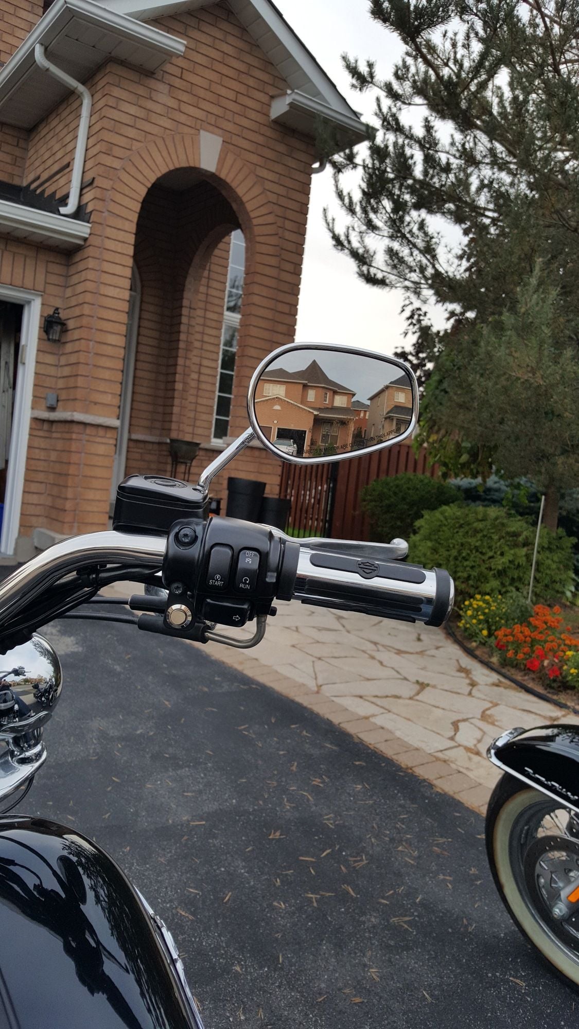 Thumbnail Garage door opener for motorcycles Thumbnail Garage door opener for motorcycles